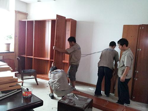 在青島找搬家公司就找李滄區(qū)老兵搬家公司15865524699